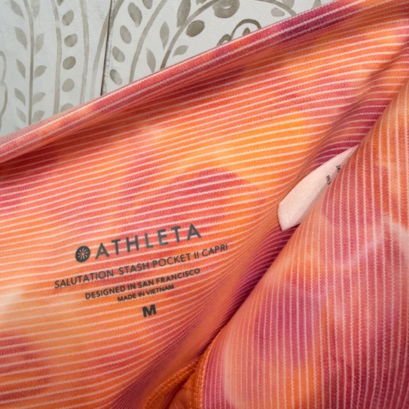 Athleta Salutation Stash Pocket II Capri Women M Orange Tie Dye Yoga Leggings - Picture 6 of 8